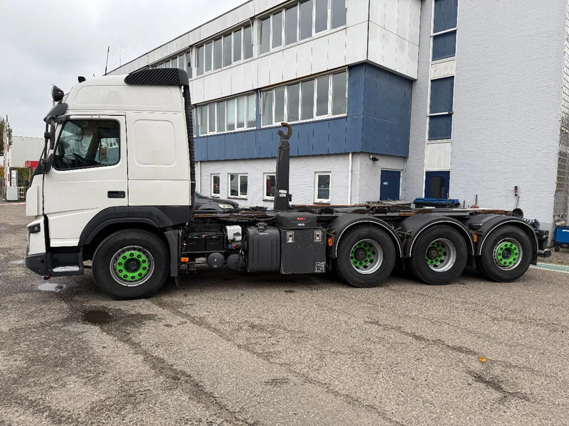 Volvo FMX 500 8x4 HOOKLIFT HIAB XR22SL61, LAST AXLE STEERING - Мултилифт с кука камион: снимка 4 Volvo FMX 500 8x4 HOOKLIFT HIAB XR22SL61, LAST AXLE STEERING - Мултилифт с кука камион: снимка 4