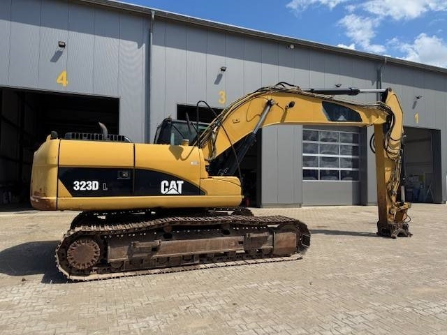 CAT 323 D L - Верижен багер: снимка 1 CAT 323 D L - Верижен багер: снимка 1