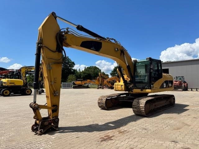 CAT 323 D L - Верижен багер: снимка 3 CAT 323 D L - Верижен багер: снимка 3