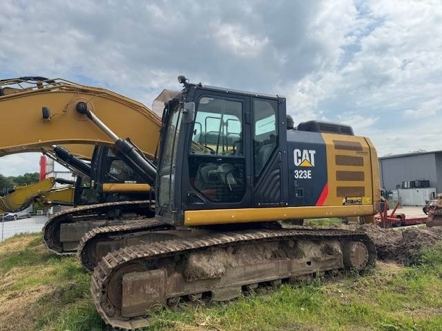 CAT 323 E - Верижен багер: снимка 1 CAT 323 E - Верижен багер: снимка 1