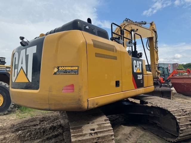 CAT 326 F L - Верижен багер: снимка 2 CAT 326 F L - Верижен багер: снимка 2