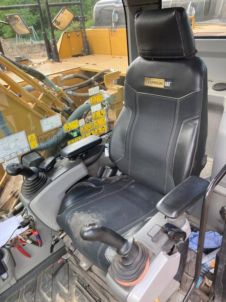 Верижен багер CAT 326 FL: снимка 6