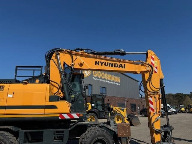 Колесен багер Hyundai HW 210: снимка 6