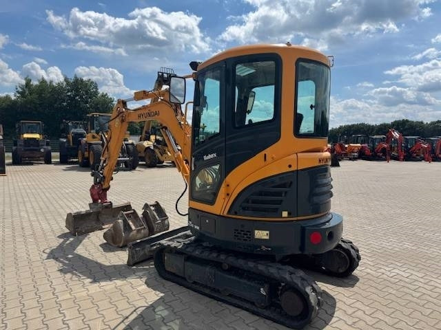 Hyundai R25Z-9 AK - Мини багер: снимка 2 Hyundai R25Z-9 AK - Мини багер: снимка 2