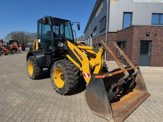 Komatsu WA 100 M - Колесен товарач: снимка 5 Komatsu WA 100 M - Колесен товарач: снимка 5