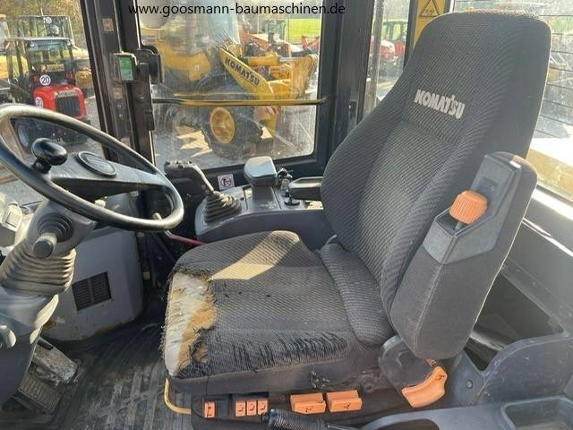 Колесен товарач Komatsu WA 320 mit Greifschaufel + Schnellwechsler: снимка 8