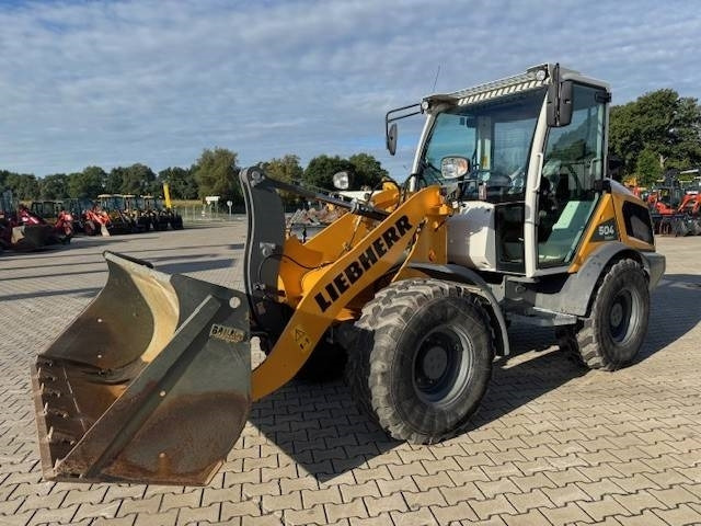 LIEBHERR L 504 Compact - Колесен товарач: снимка 3 LIEBHERR L 504 Compact - Колесен товарач: снимка 3