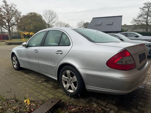 Mercedes-Benz E 280 CDI 4Matic - Лек автомобил: снимка 5 Mercedes-Benz E 280 CDI 4Matic - Лек автомобил: снимка 5