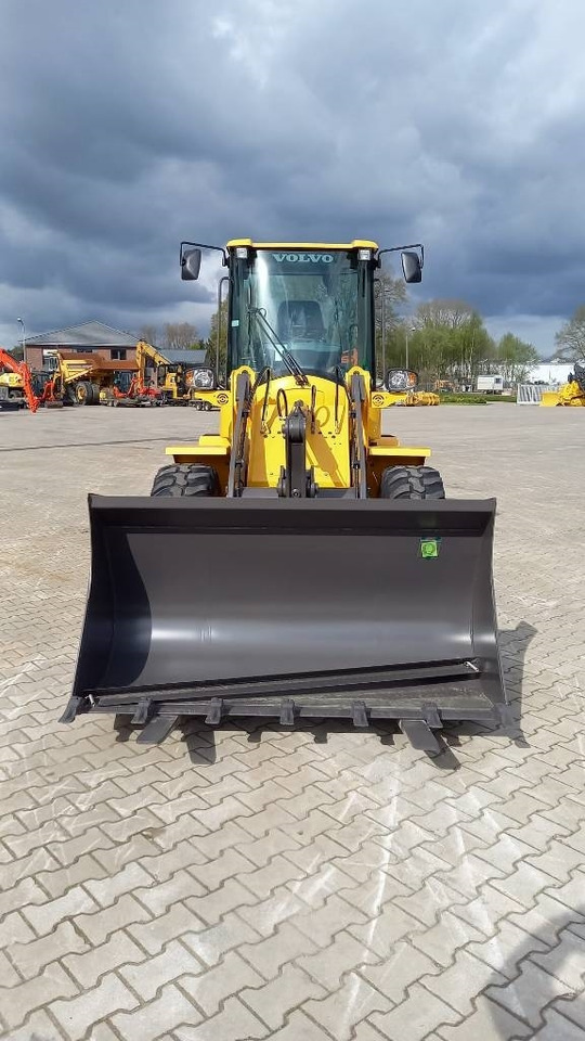 Volvo L 30 G - Колесен товарач: снимка 2 Volvo L 30 G - Колесен товарач: снимка 2