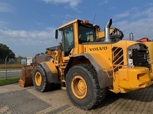 Volvo L 90 F - Колесен товарач: снимка 1 Volvo L 90 F - Колесен товарач: снимка 1