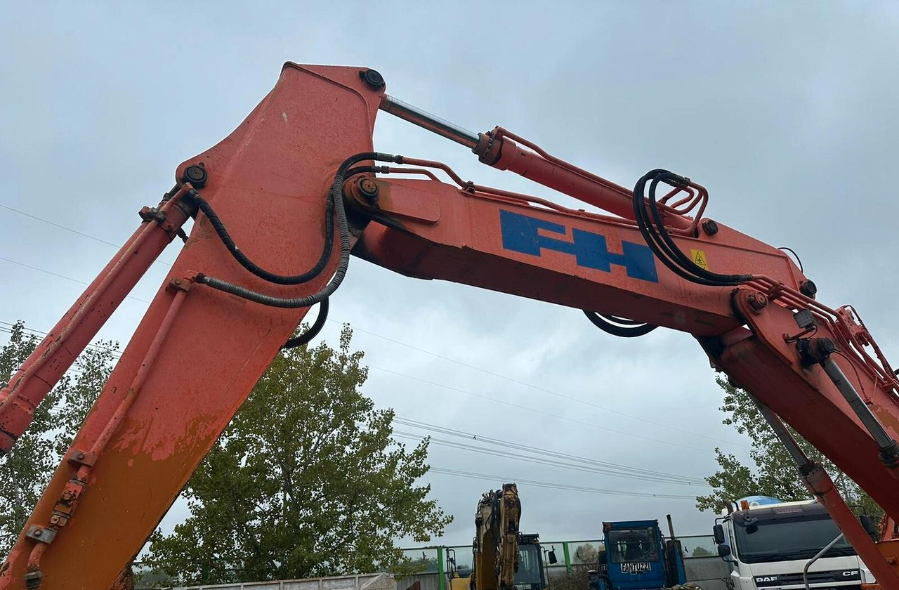 Escavatore cingolato Fiat-Hitachi ex 215 - Верижен багер: снимка 3 Escavatore cingolato Fiat-Hitachi ex 215 - Верижен багер: снимка 3