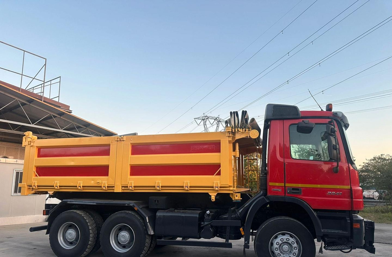 Mercedes 3 assi ribaltabile euro 5 - Самосвал камион: снимка 3 Mercedes 3 assi ribaltabile euro 5 - Самосвал камион: снимка 3