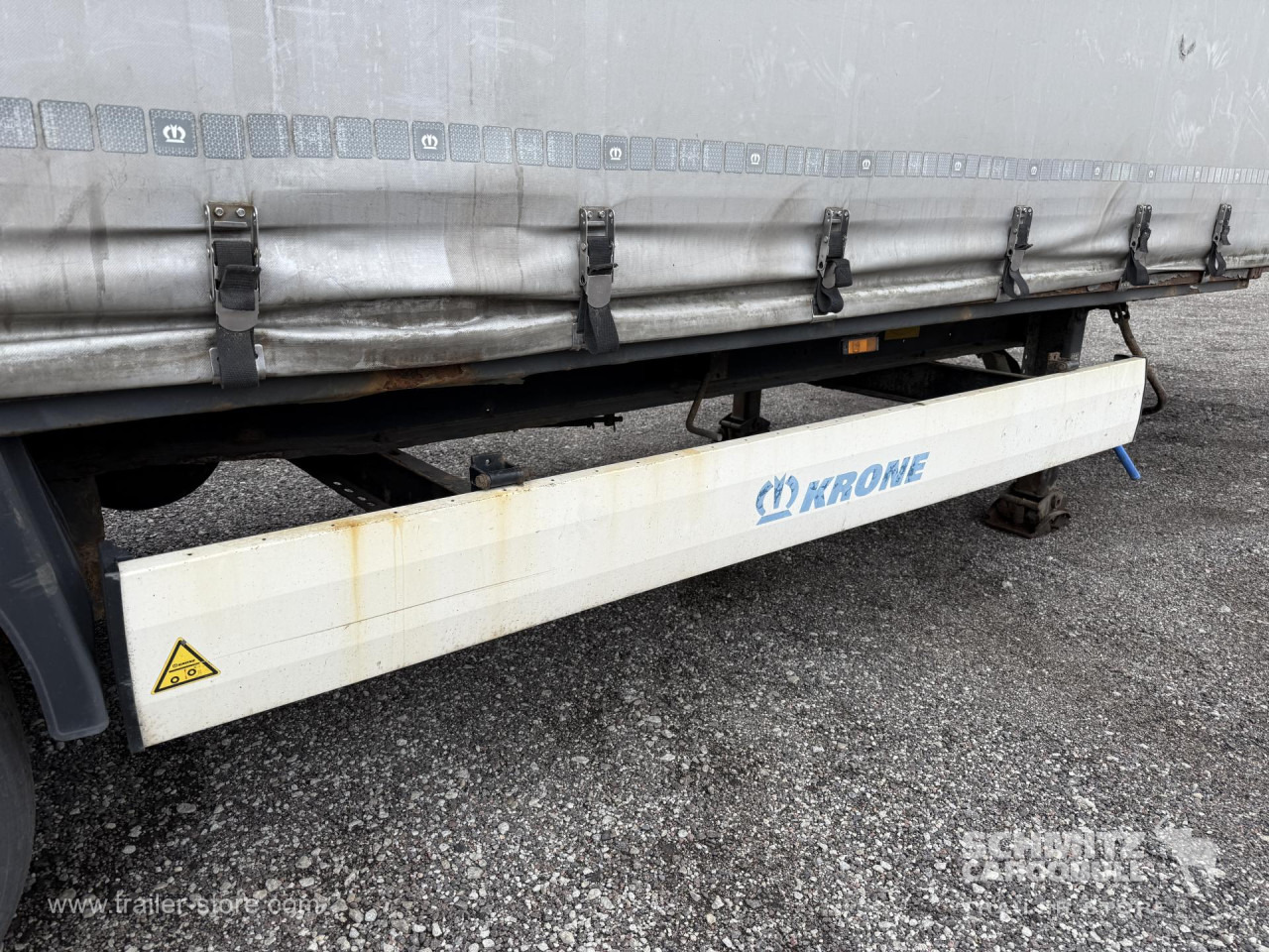 KRONE Curtainsider Mega - Брезентово полуремарке: снимка 3 KRONE Curtainsider Mega - Брезентово полуремарке: снимка 3