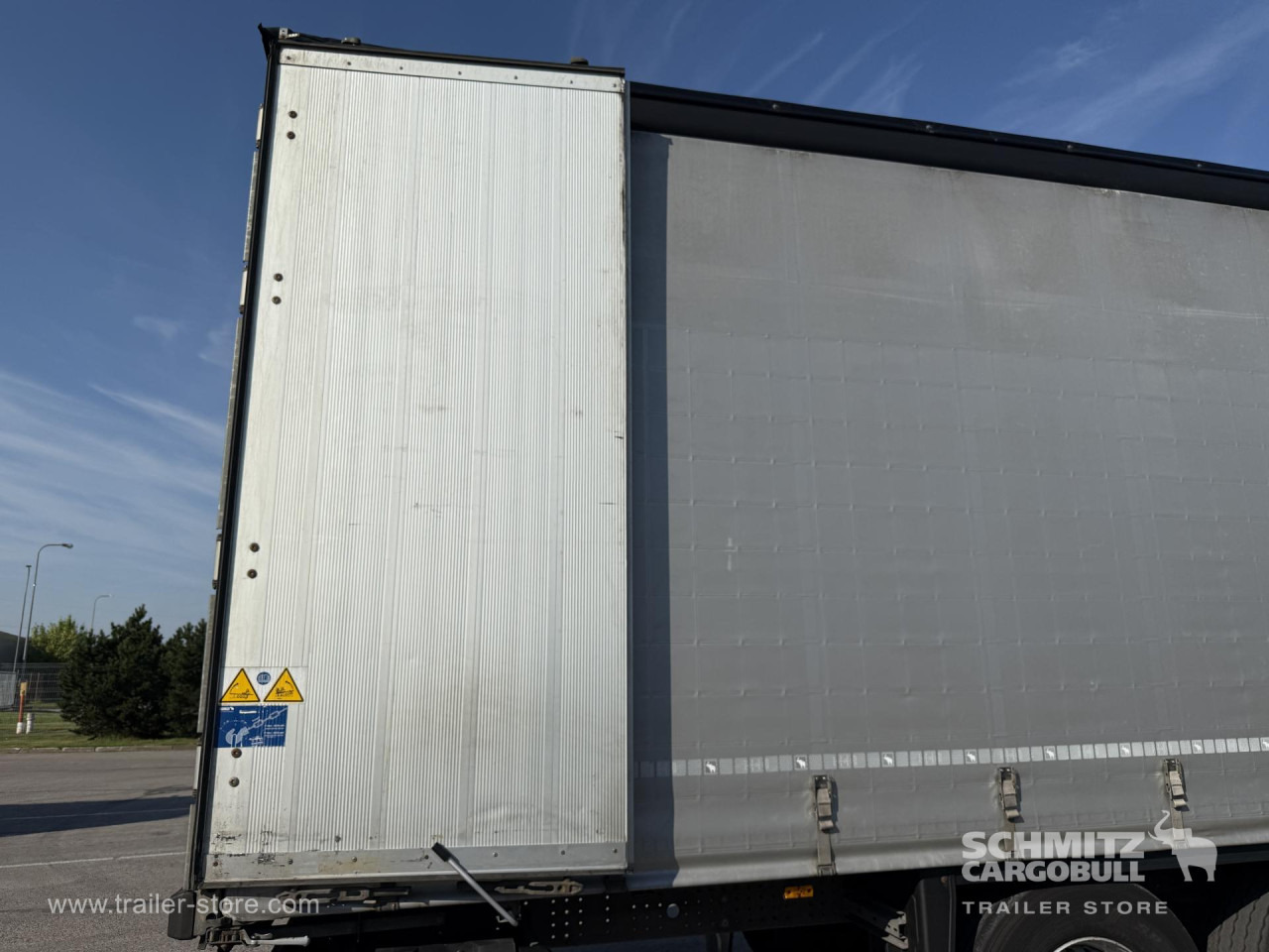 SCHMITZ Curtainsider Standard - Брезентово полуремарке: снимка 3 SCHMITZ Curtainsider Standard - Брезентово полуремарке: снимка 3