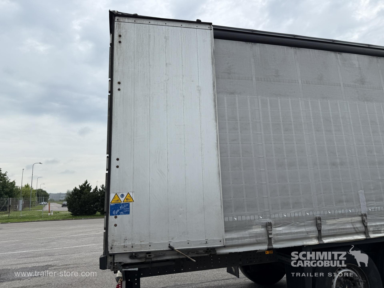 SCHMITZ Curtainsider Standard - Брезентово полуремарке: снимка 3 SCHMITZ Curtainsider Standard - Брезентово полуремарке: снимка 3