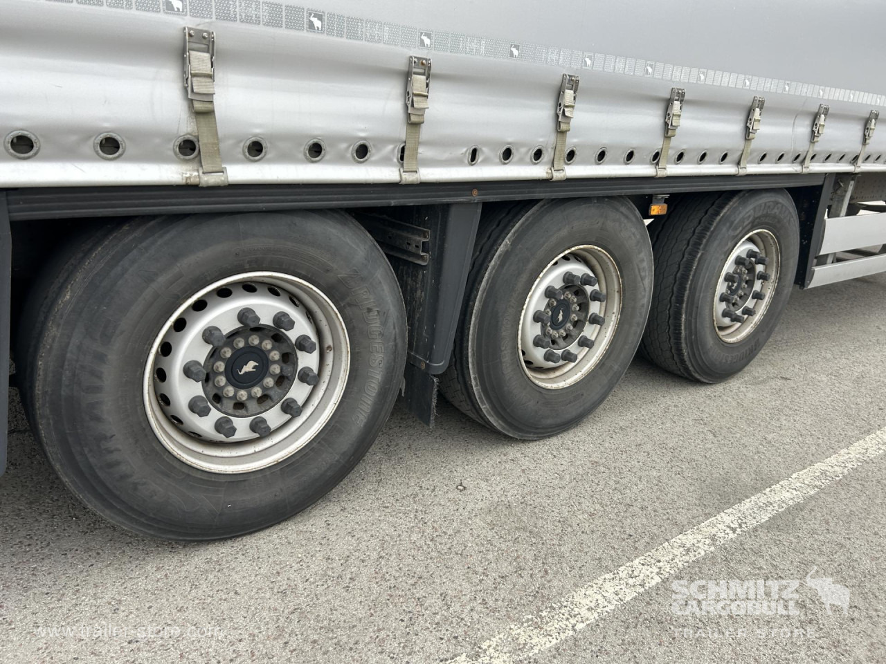 SCHMITZ Curtainsider Standard - Брезентово полуремарке: снимка 2 SCHMITZ Curtainsider Standard - Брезентово полуремарке: снимка 2