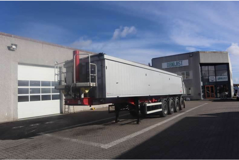 Langendorf 4-axle Tipper/Kipper/Tiptrailer 35 m³ - Самосвал полуремарке: снимка 1 Langendorf 4-axle Tipper/Kipper/Tiptrailer 35 m³ - Самосвал полуремарке: снимка 1