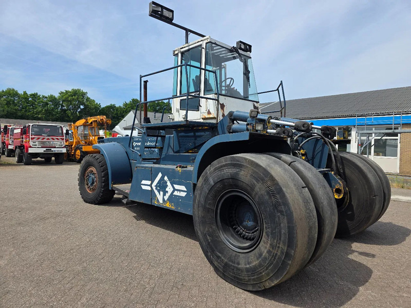 Hyster H44.OOC-16CH Complete with spreader - Автокран: снимка 4 Hyster H44.OOC-16CH Complete with spreader - Автокран: снимка 4