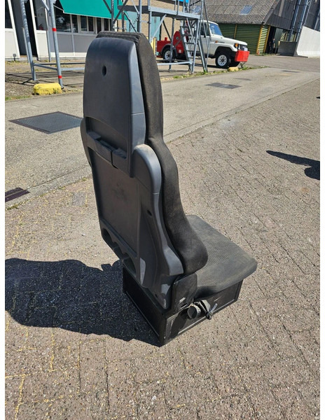 MAN Bijrijderstoel - TGL - Седалка за Камион: снимка 5 MAN Bijrijderstoel - TGL - Седалка за Камион: снимка 5