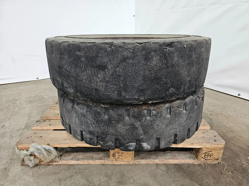 Michelin FULL RUBBER - 315/80R22.5 - Гума за Камион: снимка 2 Michelin FULL RUBBER - 315/80R22.5 - Гума за Камион: снимка 2