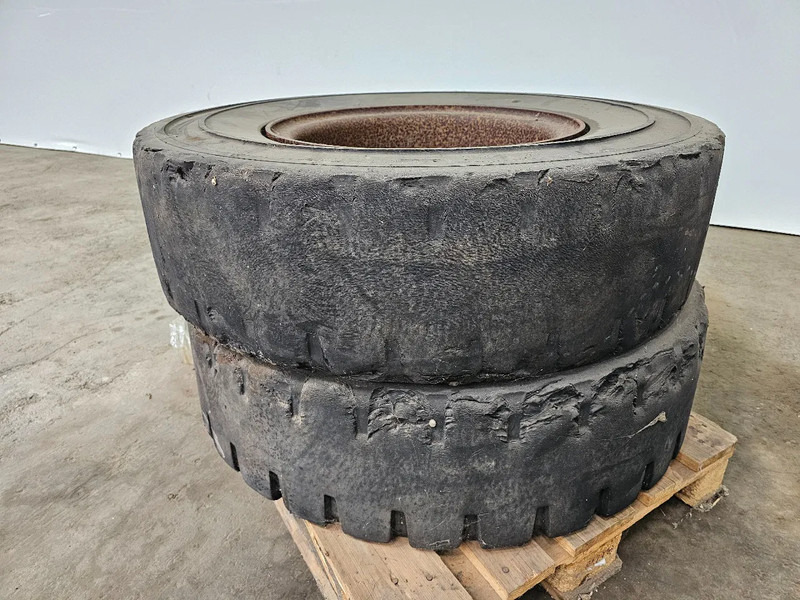 Michelin FULL RUBBER - 315/80R22.5 - Гума за Камион: снимка 5 Michelin FULL RUBBER - 315/80R22.5 - Гума за Камион: снимка 5