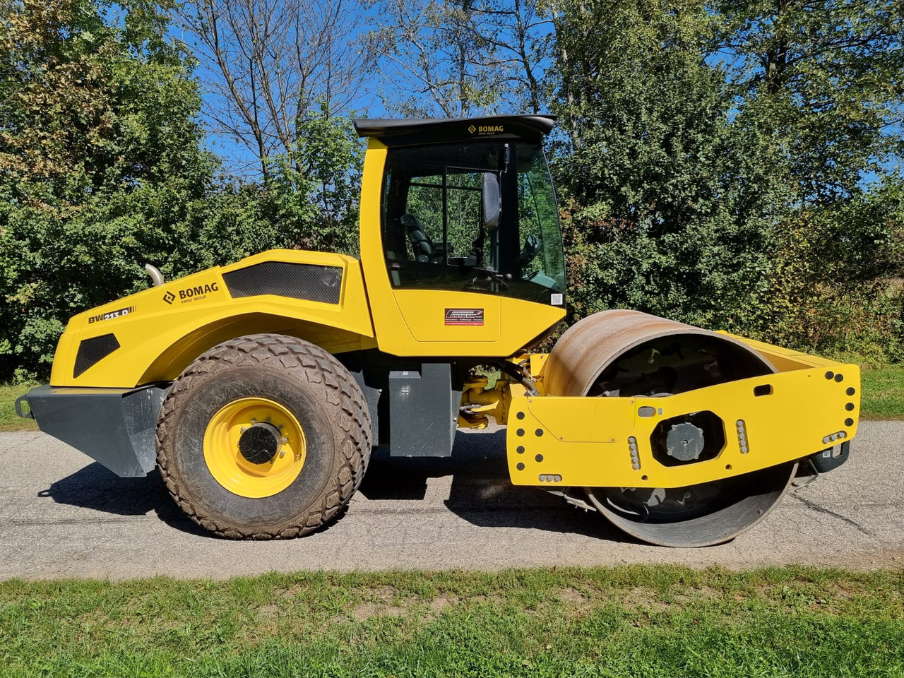 BOMAG BW 213 D-5 PL - Валяк: снимка 2 BOMAG BW 213 D-5 PL - Валяк: снимка 2