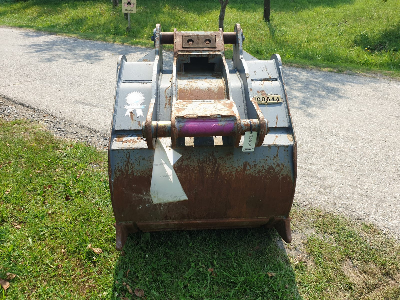 Baumaschinentechnik Bucket 120 cm with SW2 - Кофа за багер за Верижен багер: снимка 3 Baumaschinentechnik Bucket 120 cm with SW2 - Кофа за багер за Верижен багер: снимка 3