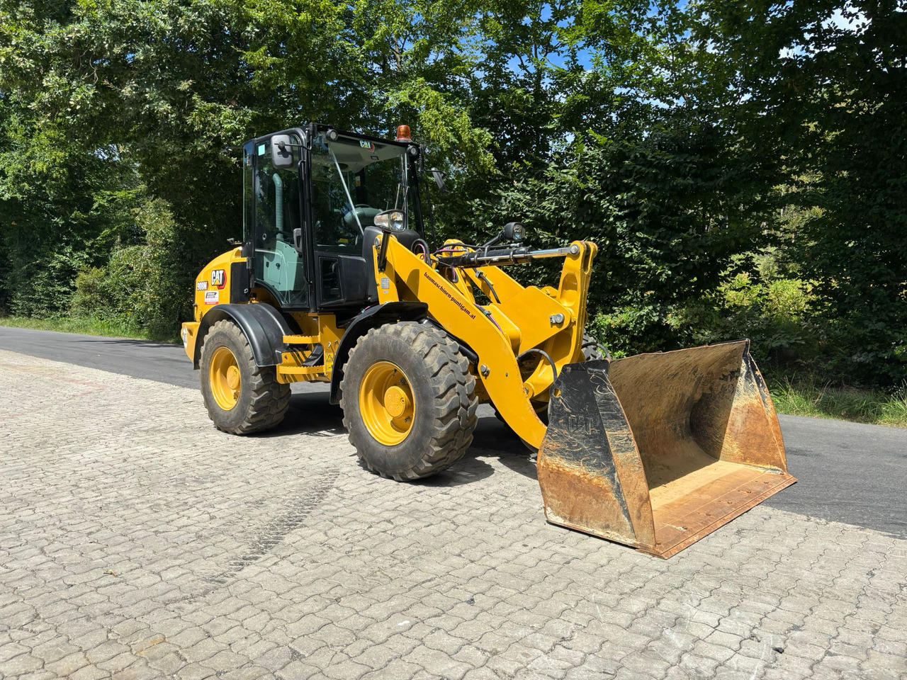 CATERPILLAR 908 M - Колесен товарач: снимка 4 CATERPILLAR 908 M - Колесен товарач: снимка 4