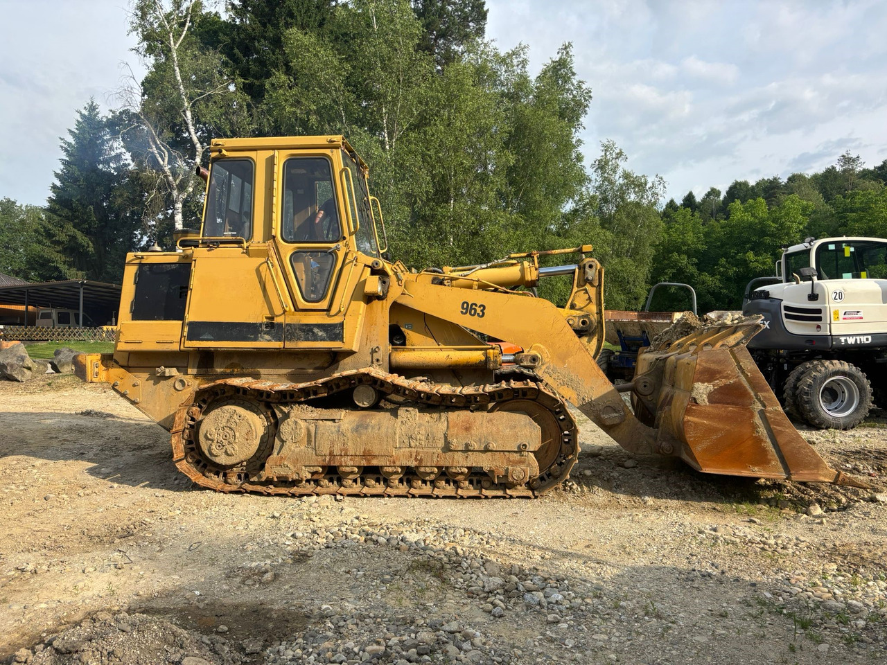 CATERPILLAR 963 - Булдозер: снимка 2 CATERPILLAR 963 - Булдозер: снимка 2