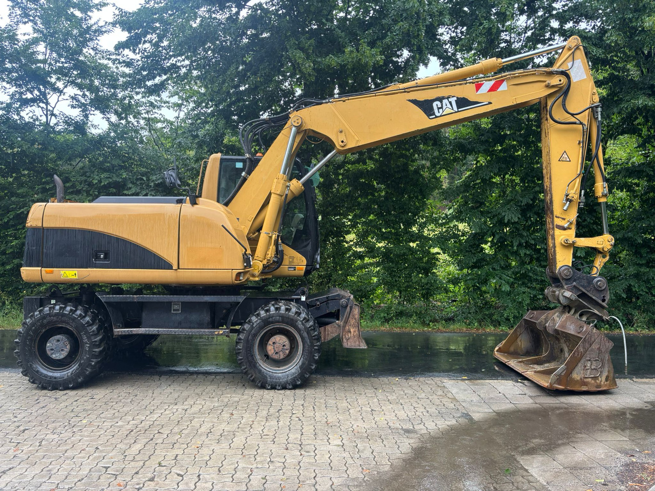 CATERPILLAR M 316 C - Колесен багер: снимка 2 CATERPILLAR M 316 C - Колесен багер: снимка 2