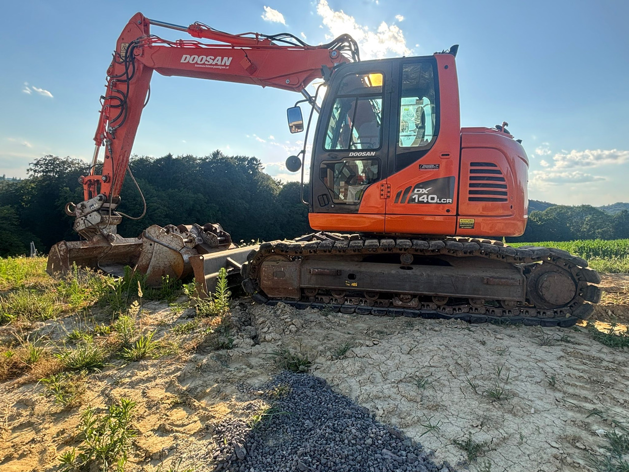 DOOSAN DX 140 LCR-3 - Верижен багер: снимка 4 DOOSAN DX 140 LCR-3 - Верижен багер: снимка 4