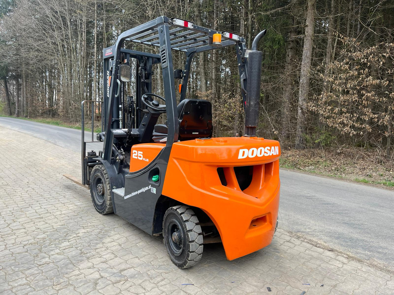 Doosan D 25 GP - Дизелов мотокар: снимка 5 Doosan D 25 GP - Дизелов мотокар: снимка 5
