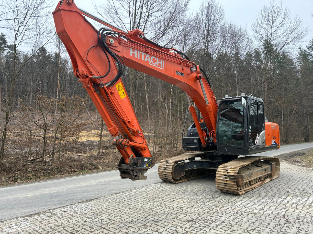 HITACHI ZX 210-6 - Верижен багер: снимка 3 HITACHI ZX 210-6 - Верижен багер: снимка 3