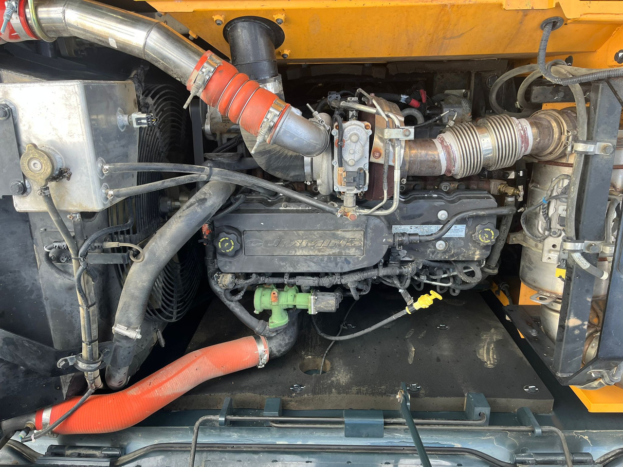 Верижен багер HYUNDAI HX 220 L: снимка 10