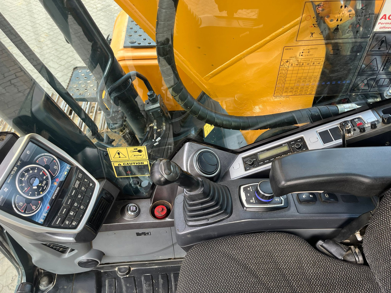 Верижен багер HYUNDAI HX 220 L: снимка 13