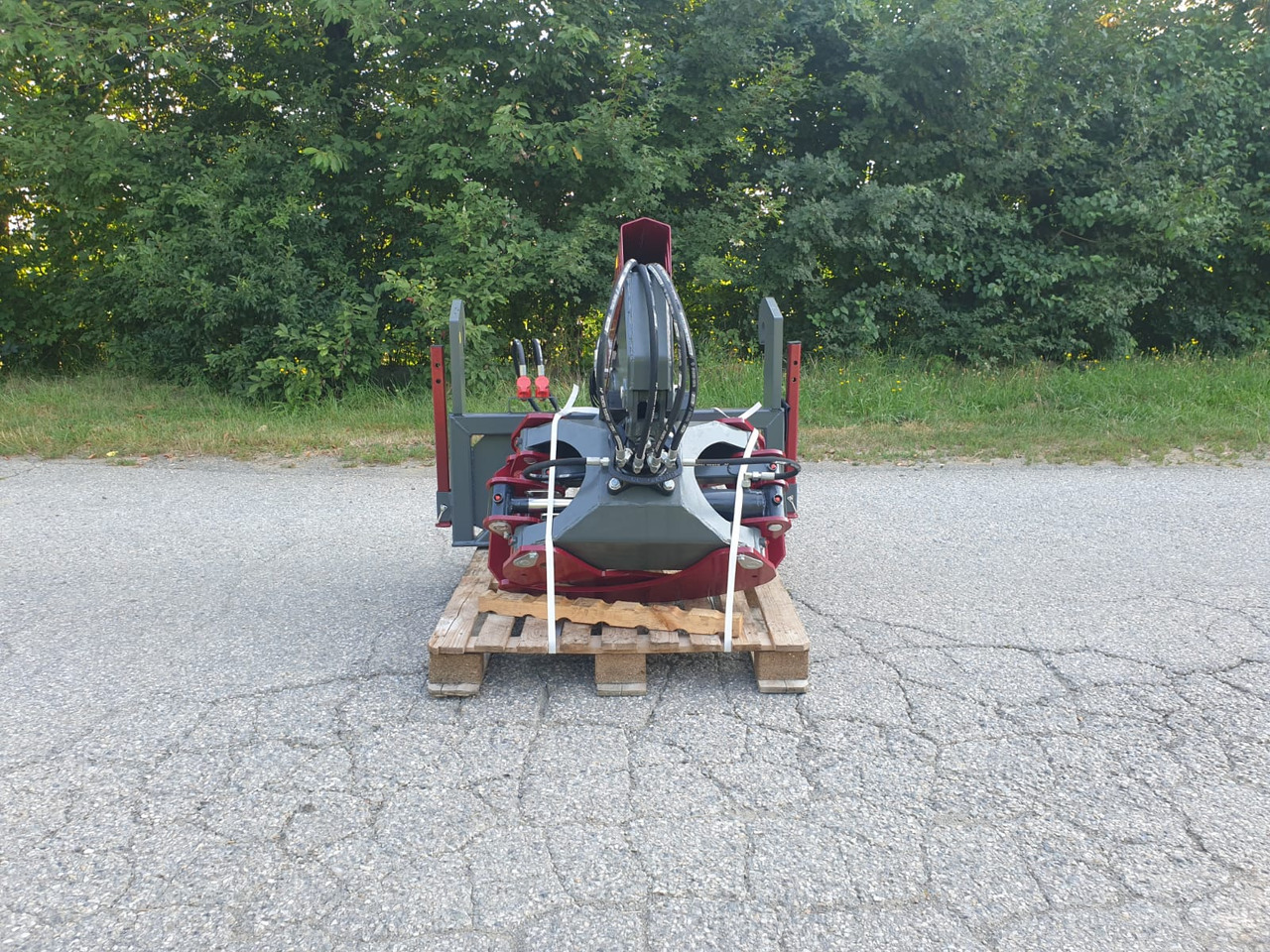 Hydraulic forwarding tongs for telehandlers - Грайфер за Телескопичен колесен товарач: снимка 3 Hydraulic forwarding tongs for telehandlers - Грайфер за Телескопичен колесен товарач: снимка 3