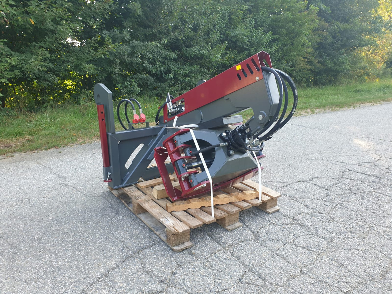 Hydraulic forwarding tongs for telehandlers - Грайфер за Телескопичен колесен товарач: снимка 4 Hydraulic forwarding tongs for telehandlers - Грайфер за Телескопичен колесен товарач: снимка 4
