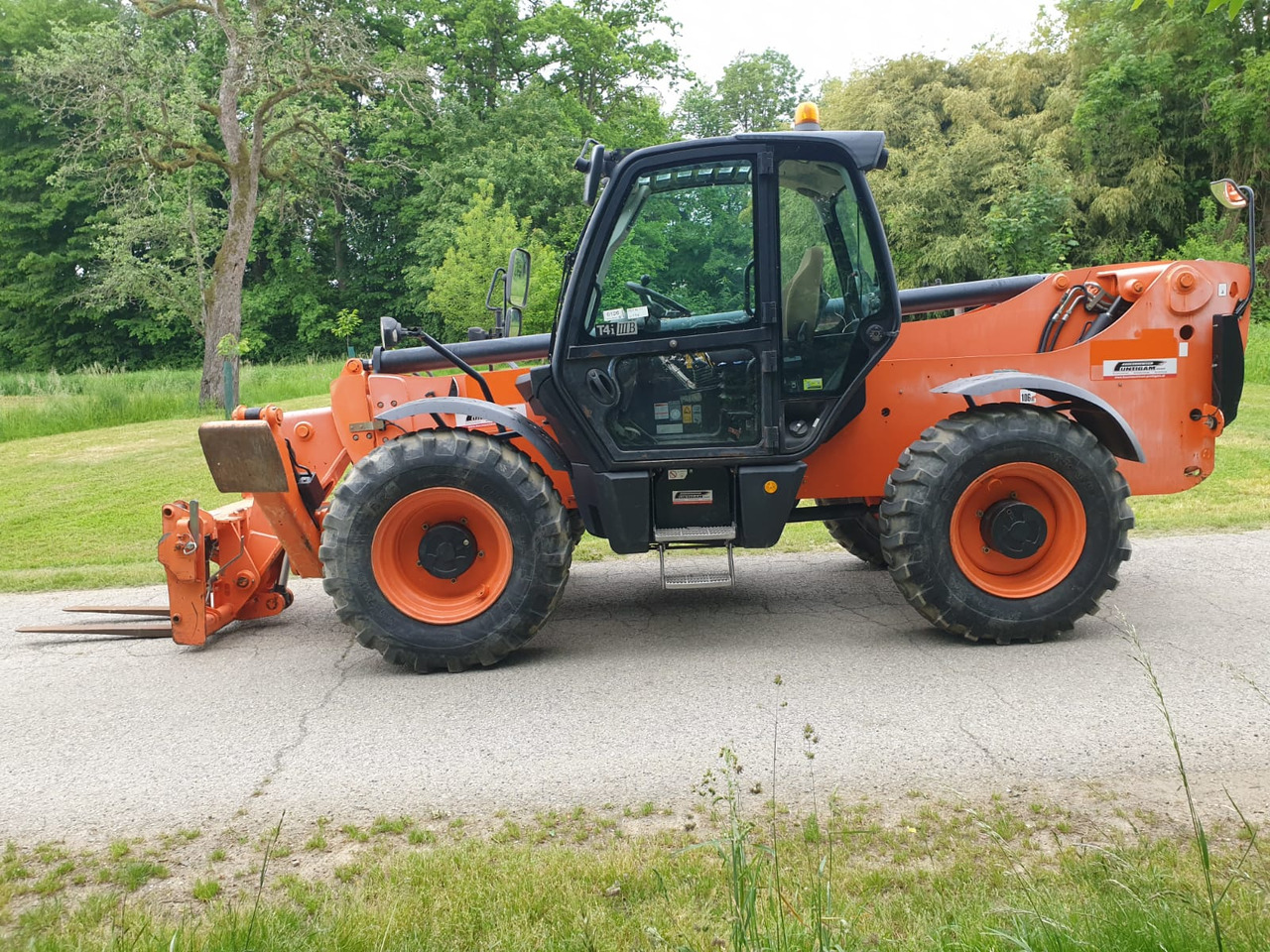 JCB 540-140 - Телескопичен товарач: снимка 1 JCB 540-140 - Телескопичен товарач: снимка 1