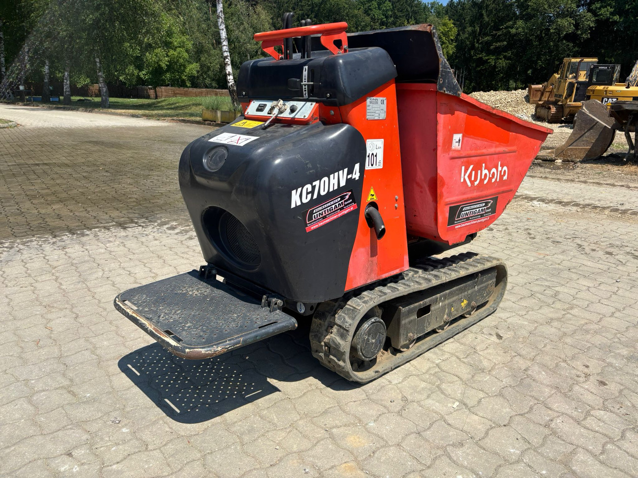 KUBOTA KC 70 - Мини самосвал: снимка 3 KUBOTA KC 70 - Мини самосвал: снимка 3