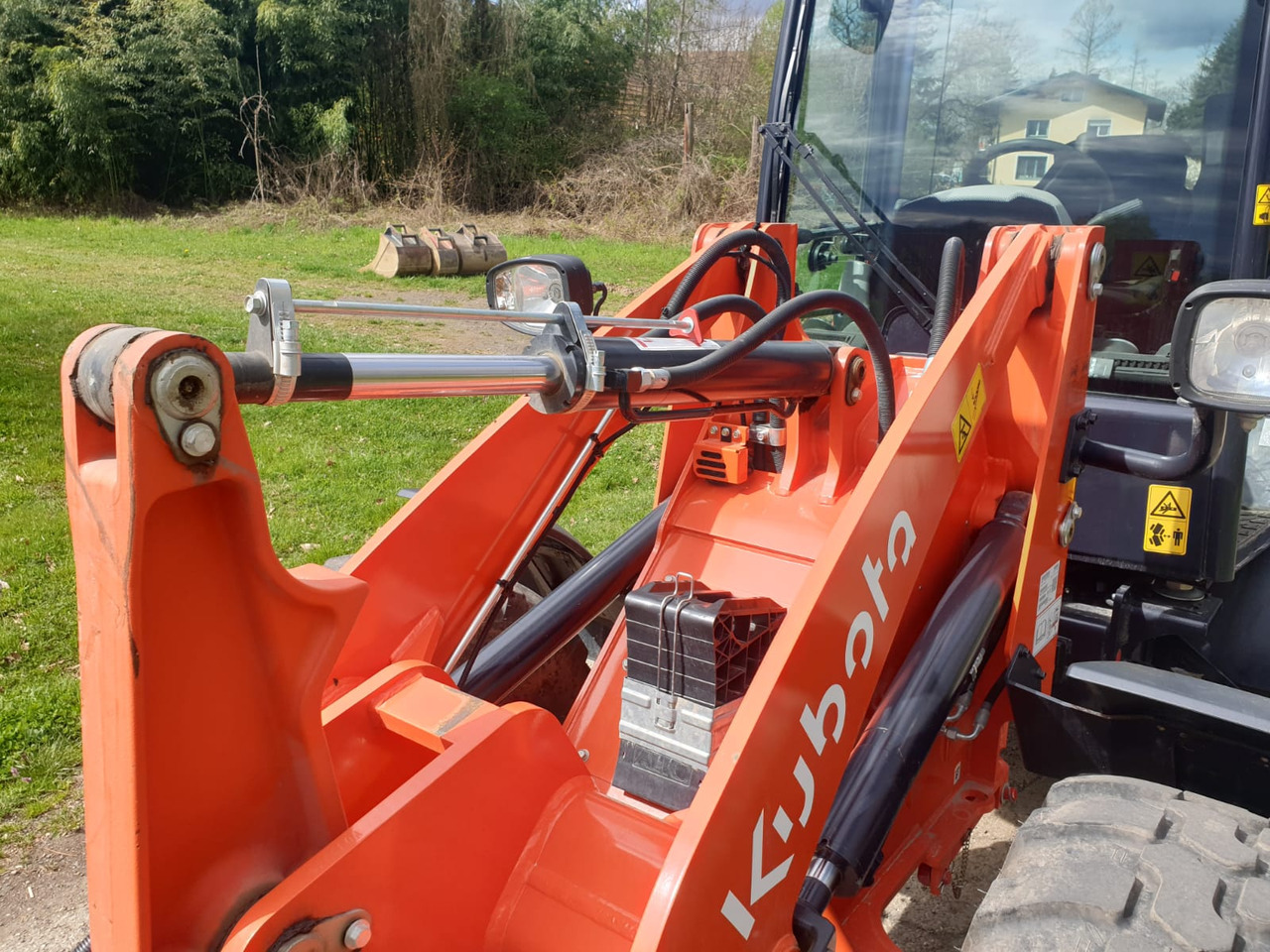 Колесен товарач KUBOTA R 070: снимка 11