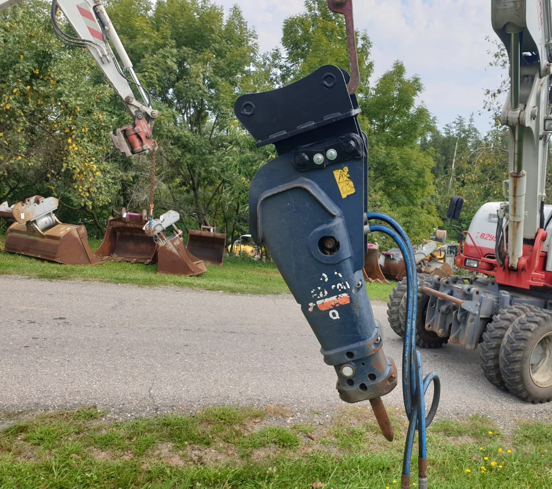 Kubota KXB - Хидравличен чук за Мини багер: снимка 2 Kubota KXB - Хидравличен чук за Мини багер: снимка 2