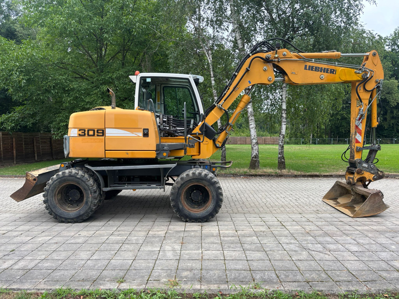 LIEBHERR A 309 Litronic - Колесен багер: снимка 2 LIEBHERR A 309 Litronic - Колесен багер: снимка 2