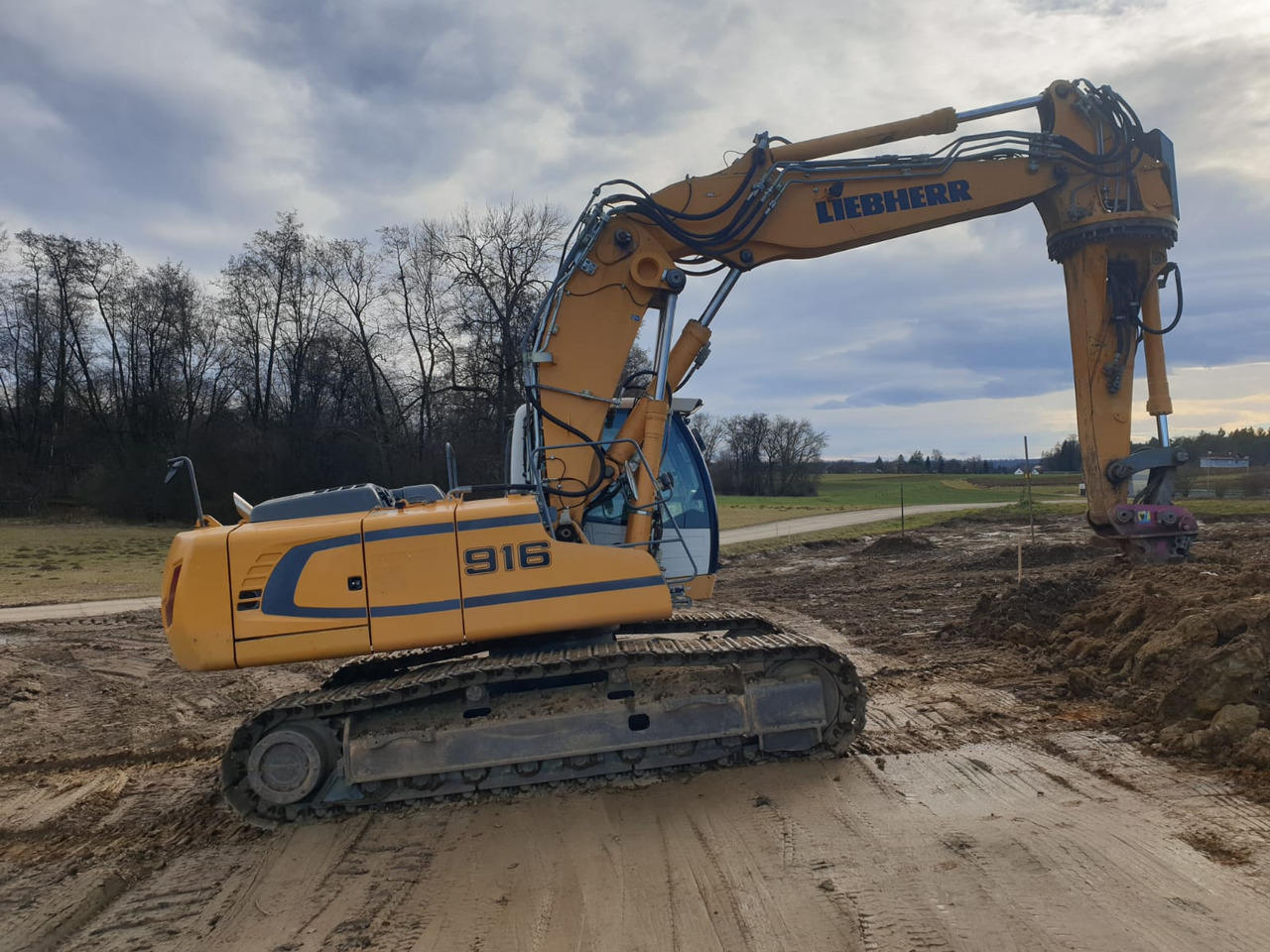 LIEBHERR R 916 LC-423 - Верижен багер: снимка 2 LIEBHERR R 916 LC-423 - Верижен багер: снимка 2