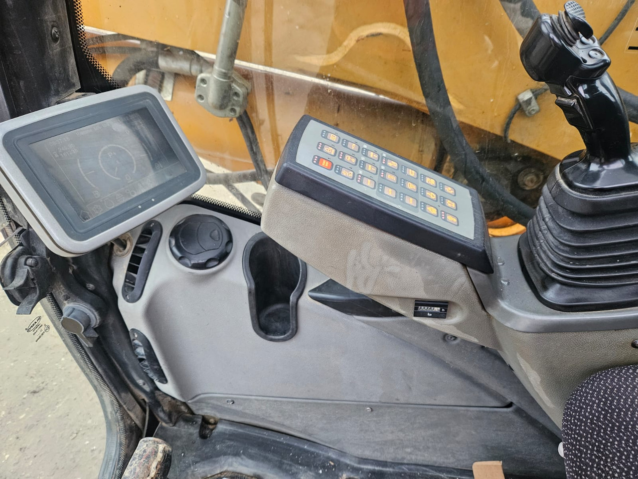 Лизинг на LIEBHERR R 916 LC Litronic - Long Reach LIEBHERR R 916 LC Litronic - Long Reach: снимка 12 Лизинг на LIEBHERR R 916 LC Litronic - Long Reach LIEBHERR R 916 LC Litronic - Long Reach: снимка 12