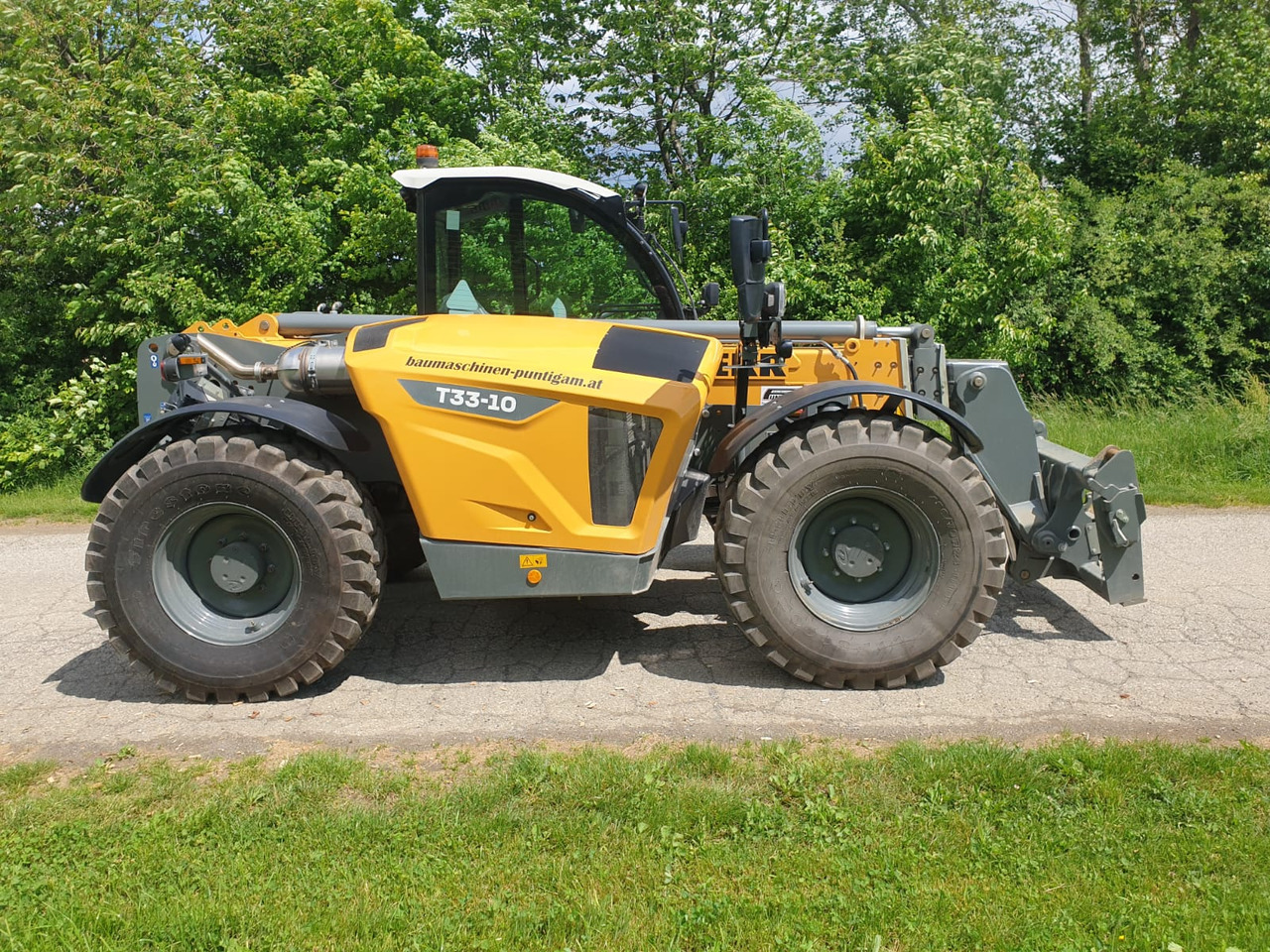 LIEBHERR T 33-10 - Телескопичен товарач: снимка 2 LIEBHERR T 33-10 - Телескопичен товарач: снимка 2