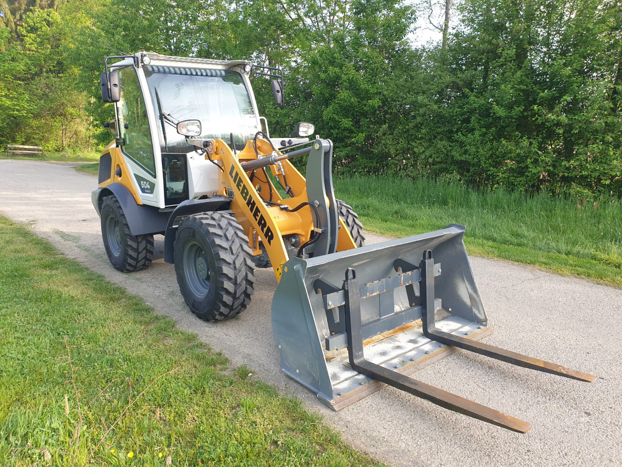 Liebherr L 504 C - Колесен товарач: снимка 5 Liebherr L 504 C - Колесен товарач: снимка 5
