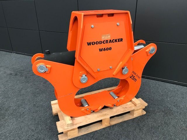 WESTTECH Woodcracker W 600 - Прикачен инвентар за Мини багер: снимка 2 WESTTECH Woodcracker W 600 - Прикачен инвентар за Мини багер: снимка 2