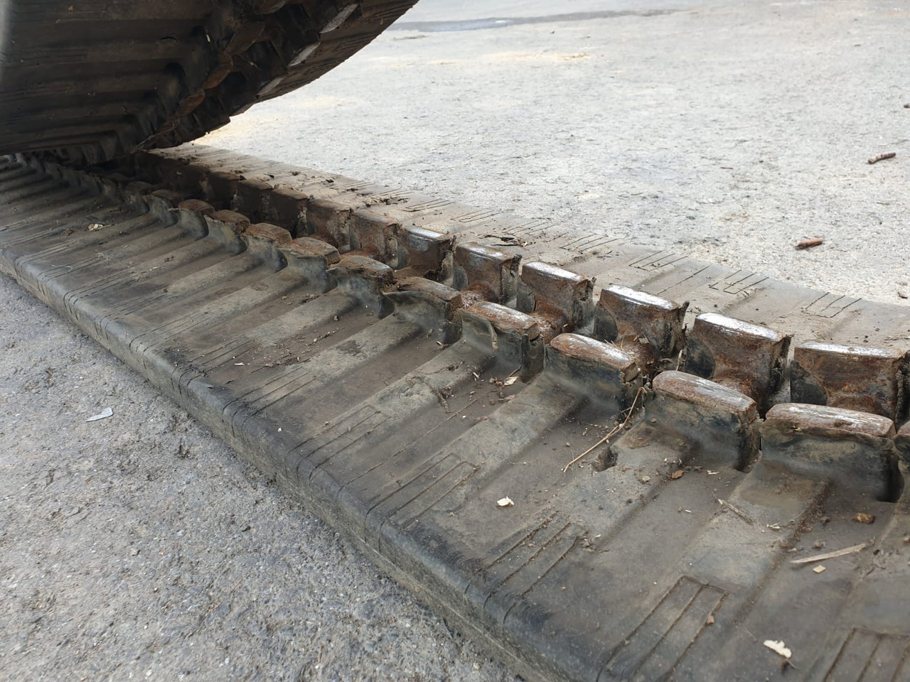 Rubber track used for Wacker Neuson 50Z3 - Резервни части за Мини багер: снимка 3 Rubber track used for Wacker Neuson 50Z3 - Резервни части за Мини багер: снимка 3
