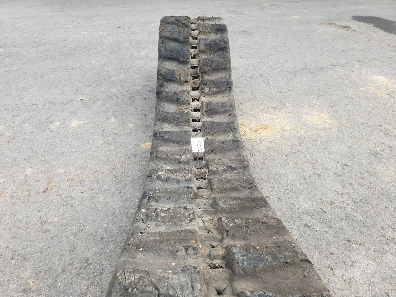 Rubber track used for Wacker Neuson 50Z3 - Резервни части за Мини багер: снимка 4 Rubber track used for Wacker Neuson 50Z3 - Резервни части за Мини багер: снимка 4