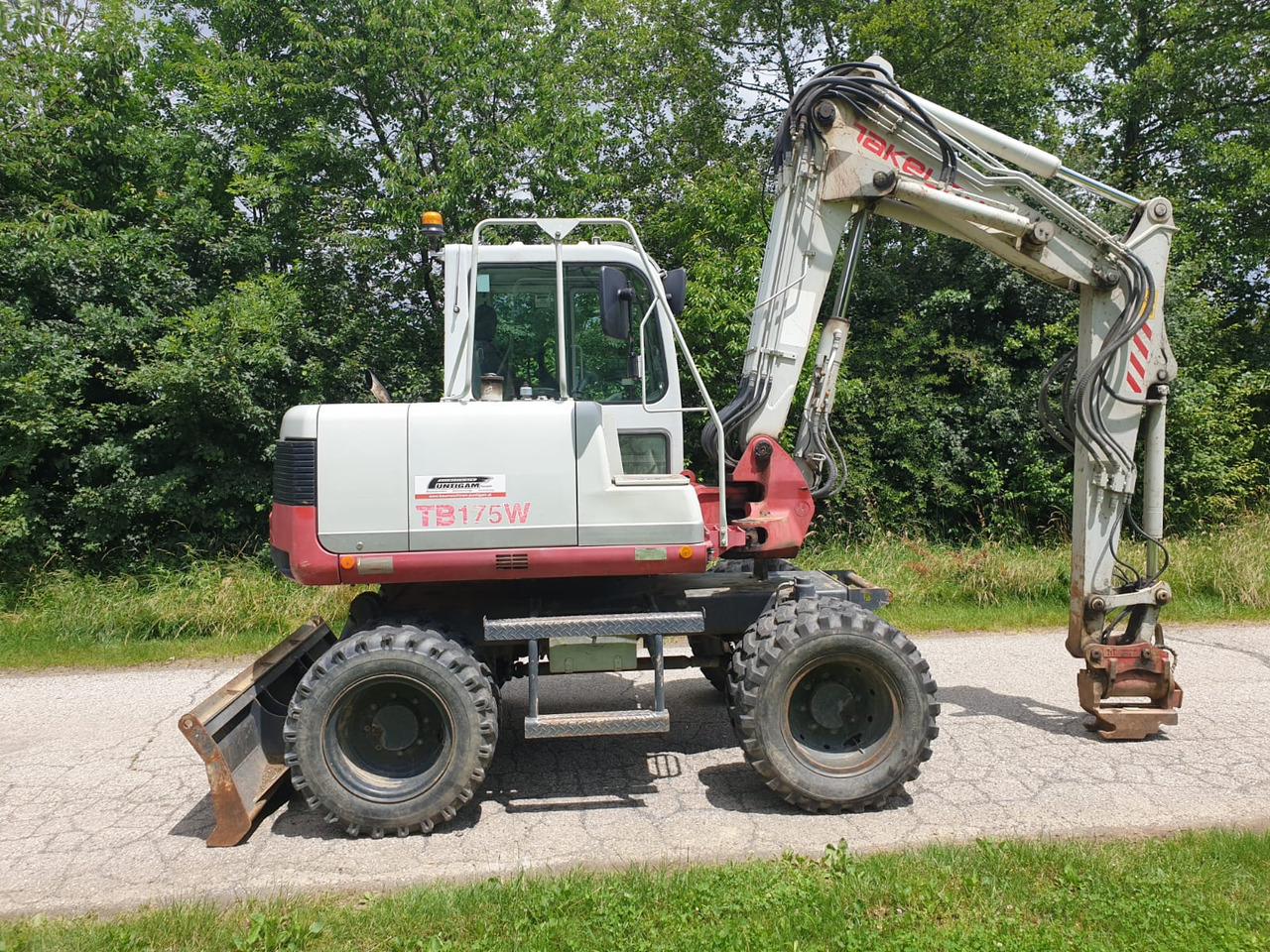 TAKEUCHI TB 175W - Колесен багер: снимка 2 TAKEUCHI TB 175W - Колесен багер: снимка 2